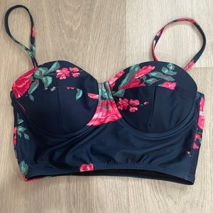 Albion Swim Top (Size M - Runs Large)